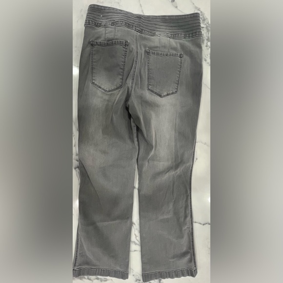 White House Black Market Gray Flare Denim Pants - Picture 6 of 6